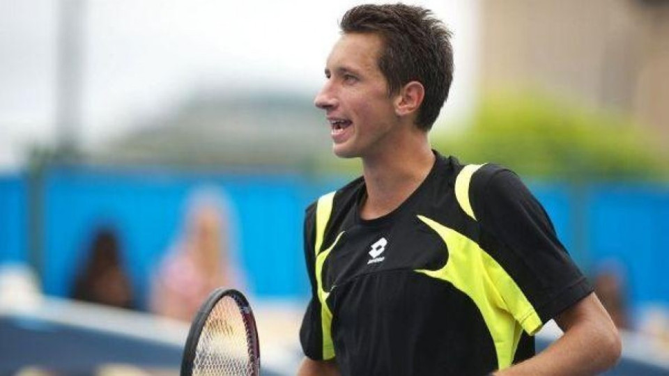 Тенисист се върна в Киев с бронежилетка | StandartNews.com