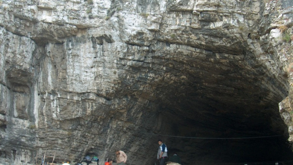 Продължават разкопките в пещера „Козарника" край Белоградчик | StandartNews.com