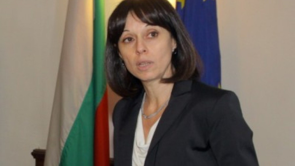 Красимира Медарова се оттегля като министър за изборите | StandartNews.com