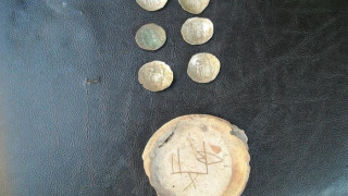 „Родостица" възнагради археолозите със съд с билонови монети