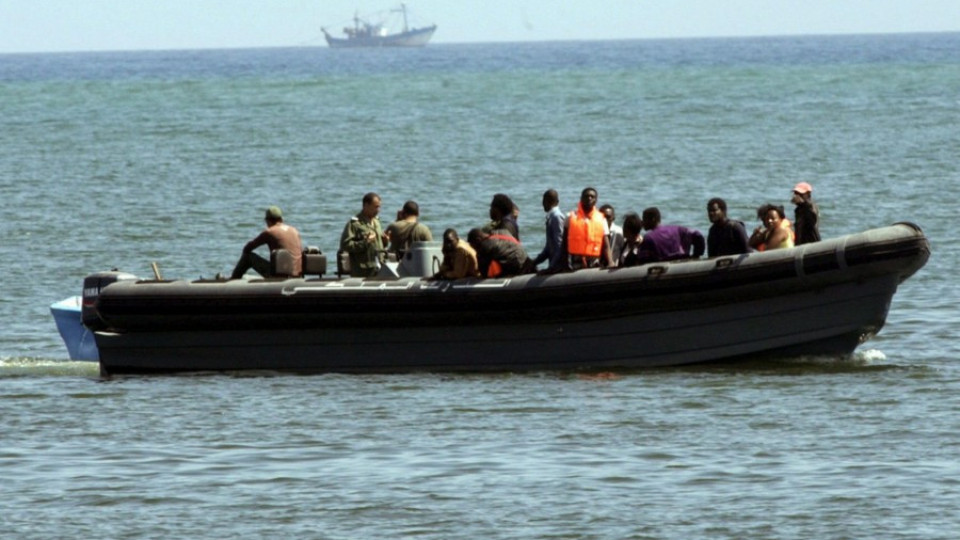 Лондон намери 35 имигранти в контейнер | StandartNews.com