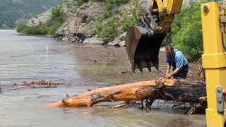 Кърджали без вода заради две аварии по магистралния водопровод