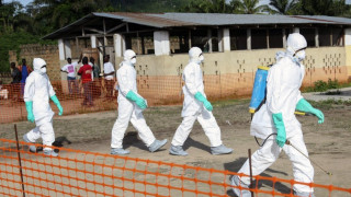 Бар не пуска африканци заради ебола