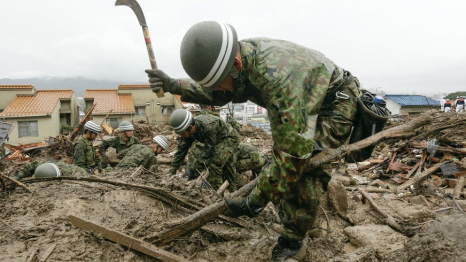 39 загинали при свлачището в Хирошима | StandartNews.com