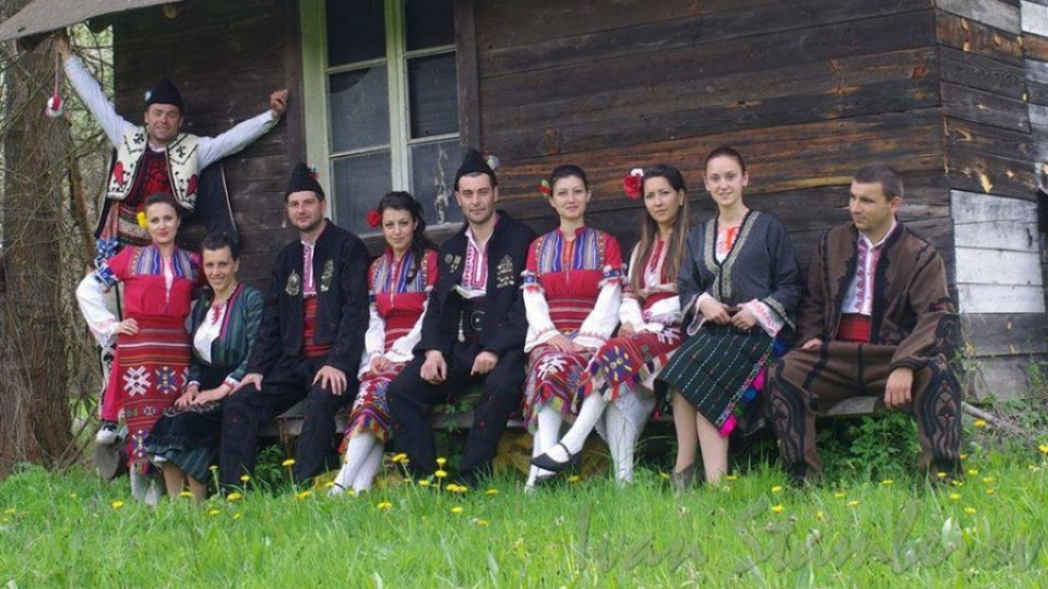 Над 250 самодейци се надпяват и надиграват на фестивал в с. Елешница | StandartNews.com