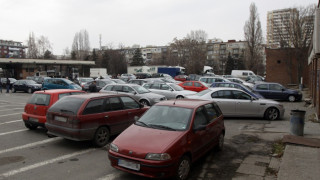  Фалшив нотариус продал 15 коли 