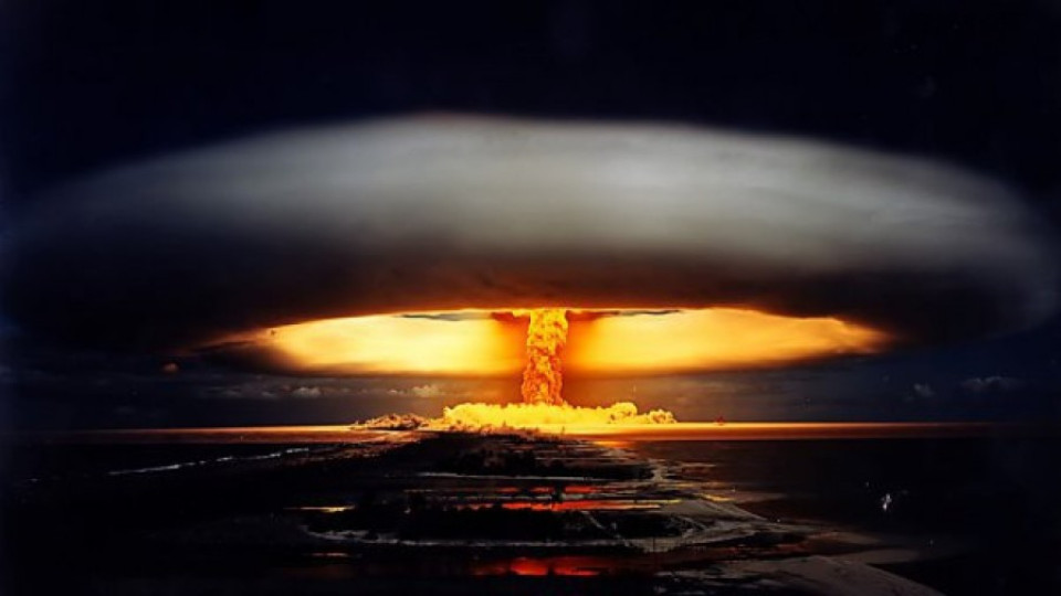 Фотоизлжоба срещу ядрените опити | StandartNews.com