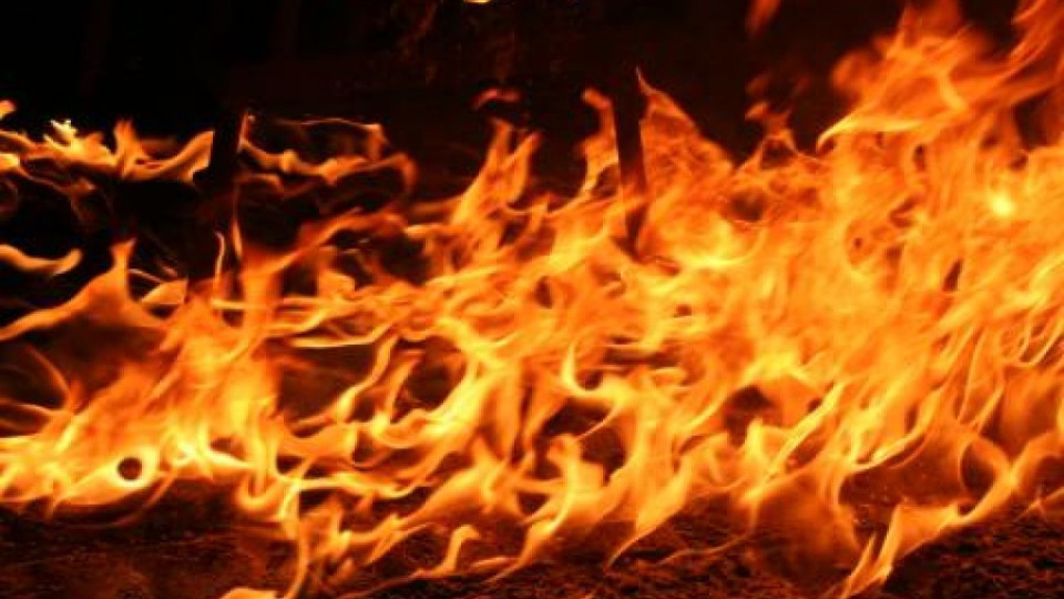 Къща изгоря в Сливен | StandartNews.com