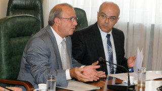 Министър сравни доброволците с пчели