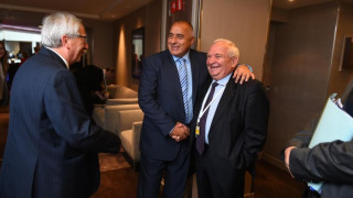 Бойко хока Сергей заради Кристалина