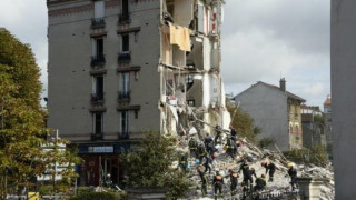 Експлозия в блок край Париж взе жертви