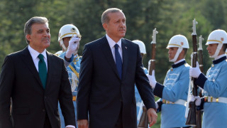 Нови арести на полицаи в Турция за "анти-правителствен" заговор