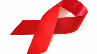 Японци галят гърди срещу СПИН 