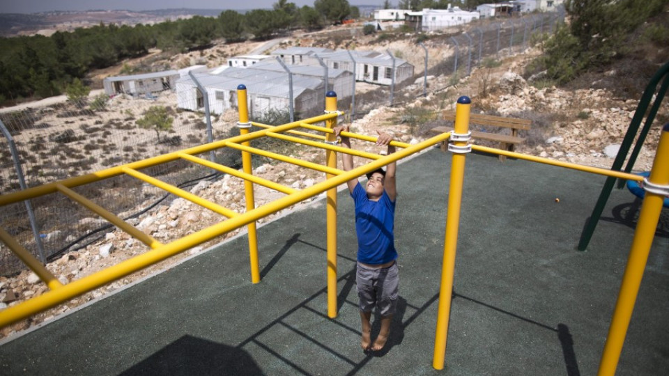 Израел иска 4 хектара от Западния бряг | StandartNews.com