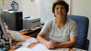 Кметицата на Ябълковец купува лекарства на възрастните хора
