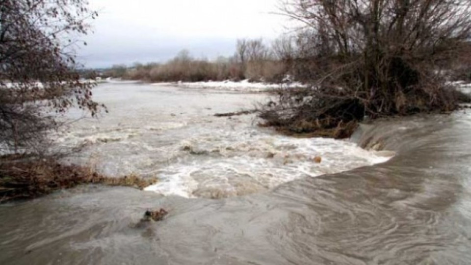 Труп на изчезнал мъж изплува от река | StandartNews.com