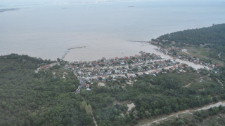 Хеликоптер спаси четирима бедстващи в бургаско