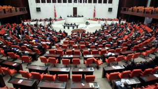 Турският кабинет започна работа след вот на доверие