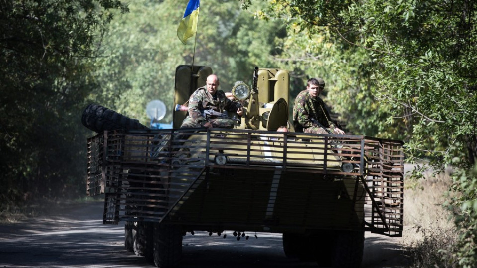 Нарушиха примирието в Украйна | StandartNews.com