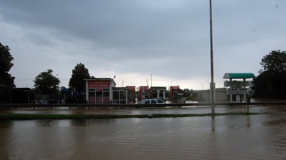 Прокуратурата проверява кметове и областни за наводненията | StandartNews.com