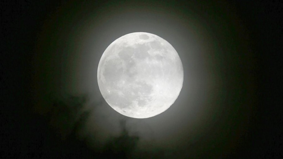 Тази нощ наблюдаваме последната супер луна за 2014 г. | StandartNews.com