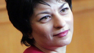 Десислава Атанасова: Когато загиват хора, не е редно да сме на концерти