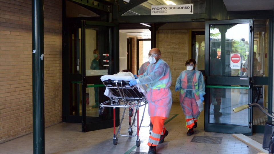 ЕК дава още 5 млн. за борба с ебола | StandartNews.com