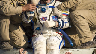 Трима космонавти се завърнаха от МКС