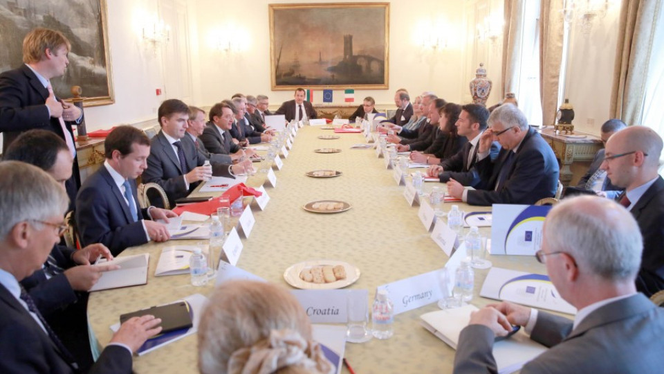 Миков и Станишев се срещнаха с посланици от ЕС | StandartNews.com