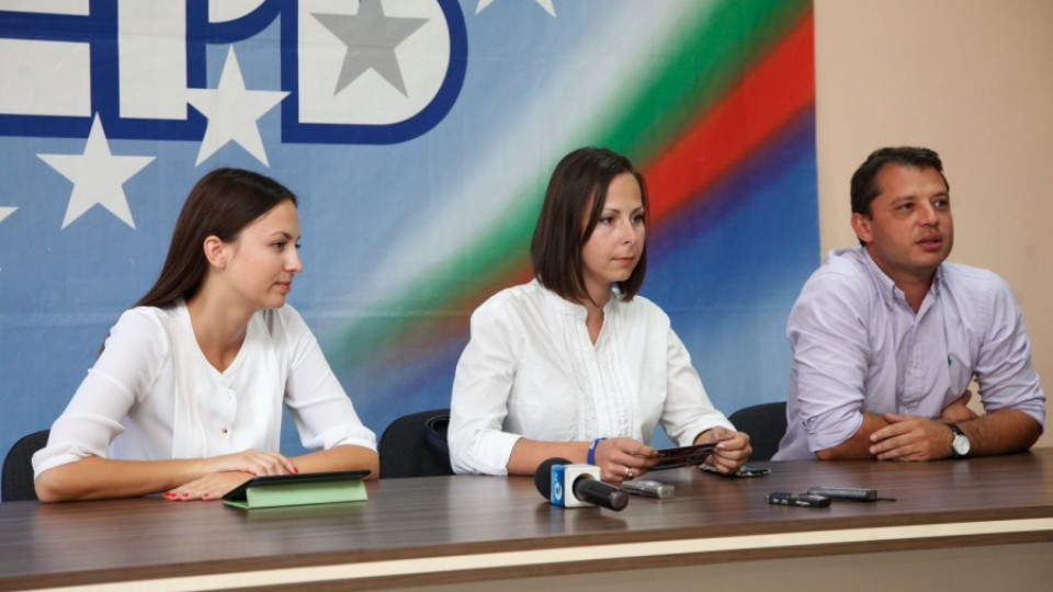 Делян Добрев откри кръгла маса „Внимавай на пътя" | StandartNews.com