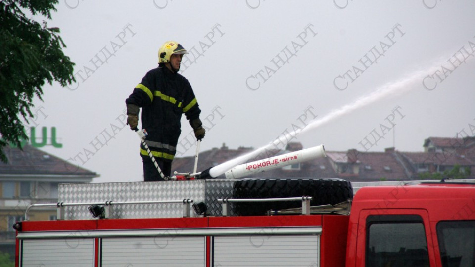 Пожарникарите честват професионалния си празник | StandartNews.com