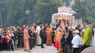 Господ се яви в Кръстова гора