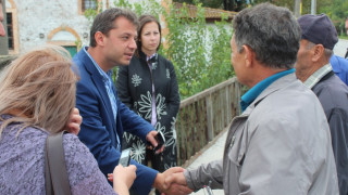 Делян Добрев предложи помощ на наводненото село Сусам
