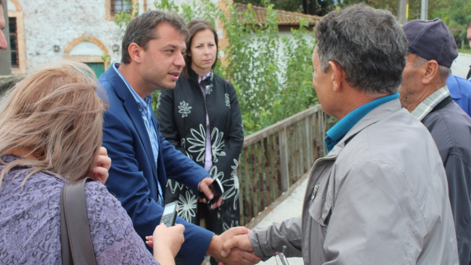 Делян Добрев предложи помощ на наводненото село Сусам | StandartNews.com