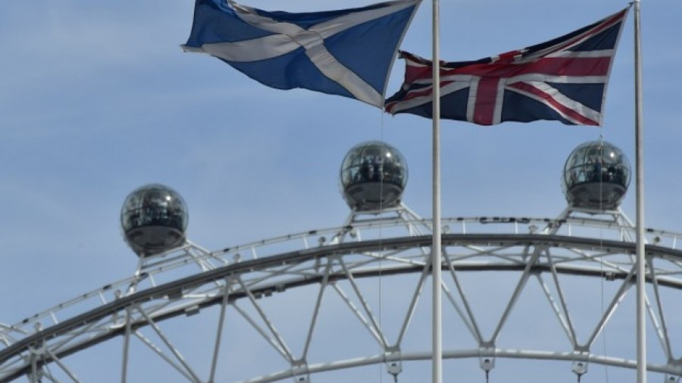 Шотландците 50 на 50 на днешния референдум | StandartNews.com
