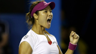 В Китай: Ли На спира с тениса