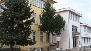 Лудият удушвач 7 г. заплашвал кмета