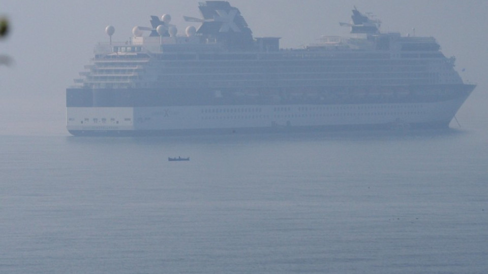 Красив лайнер акостира във Варна | StandartNews.com