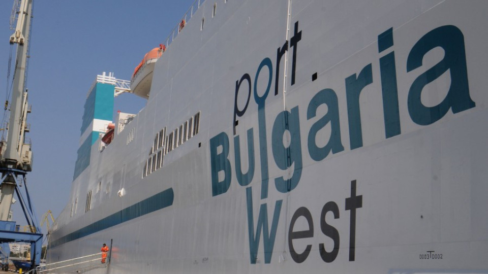 Затварят пристанище Варна заради вятъра | StandartNews.com