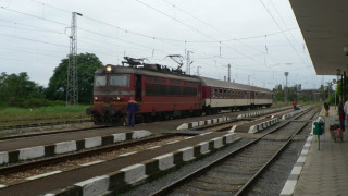 Двама души прегазени от влак край Казанлък