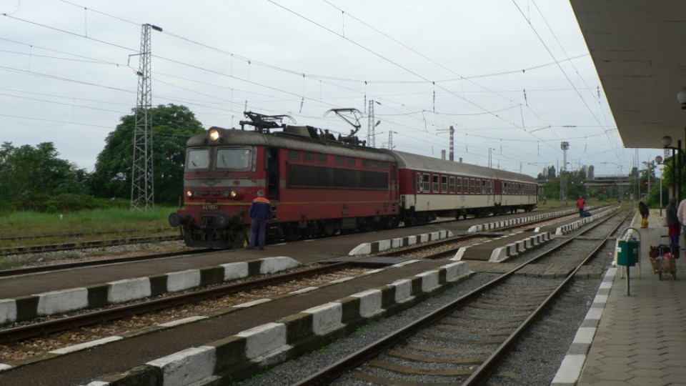 Двама души прегазени от влак край Казанлък | StandartNews.com
