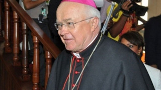 Ватиканът арестува бивш архиепископ за педофилия