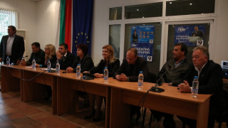 Кандидатите за народни представители от ГЕРБ-Перник дискутираха проблемите в образованието с представители на сектора в Радомир