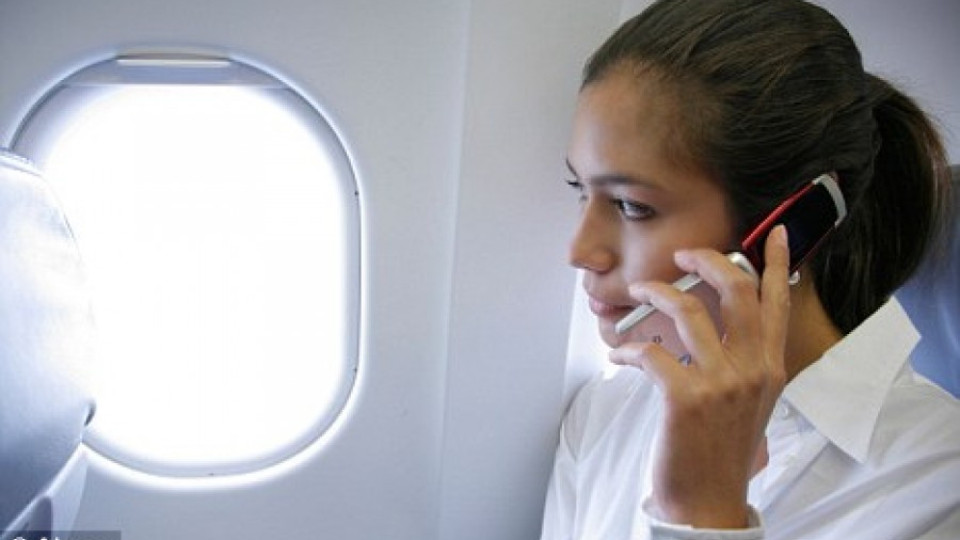 В самолета вече с включен телефон | StandartNews.com