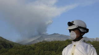 Продължава спасителната операция на вулкана Онтаке
