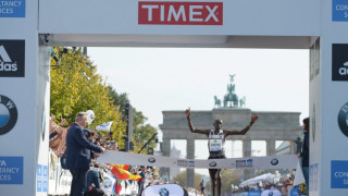 Денис Кимето постави нов световен рекорд в маратона
