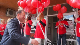 Миков с 12 условия за коалиция след вота