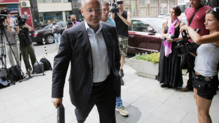 Съдът спря делото за загубени документи срещу Станишев