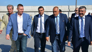 Бойко смъмри МВР заради бежанците