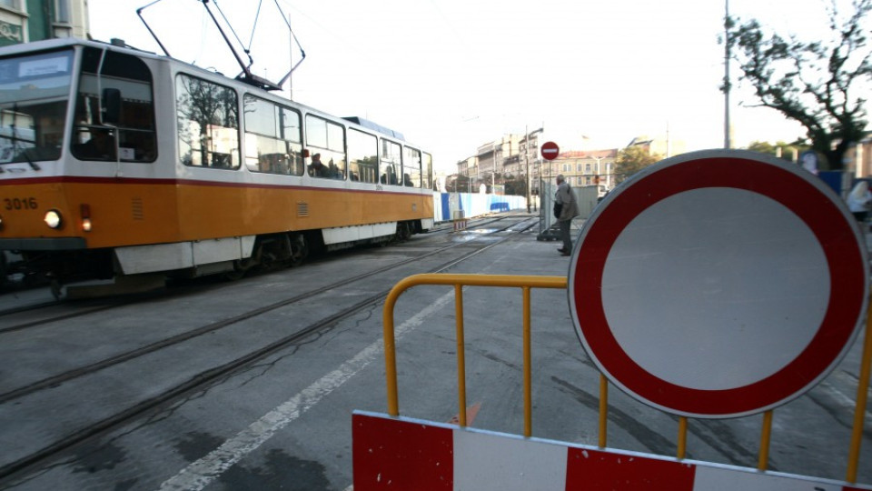 Възстановяват движението по южния тунел на бул. „Сливница" при Лъвов мост | StandartNews.com